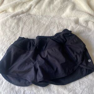 Lululemon shorts size 6